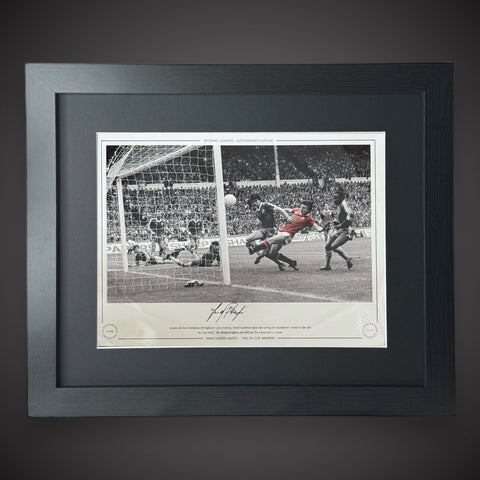 Framed Frank Stapleton Signed Photo - Manchester United £44.990