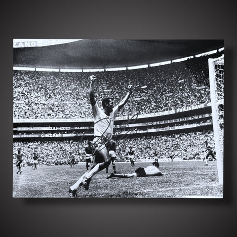 Carlos Alberto Legendary Brazil Captain Signed Photo With  COA Rare £900