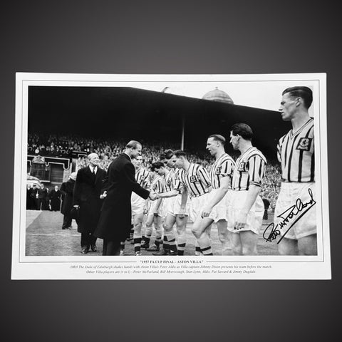 Aston Villa Peter McParland Signed Photo £25 12X180