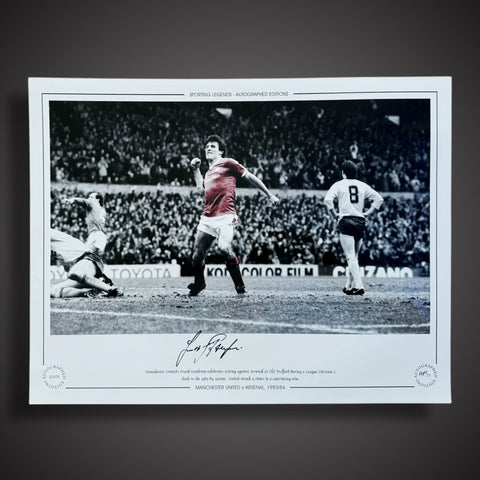 Frank Stapleton Signed Photo - Manchester United £25 12X160