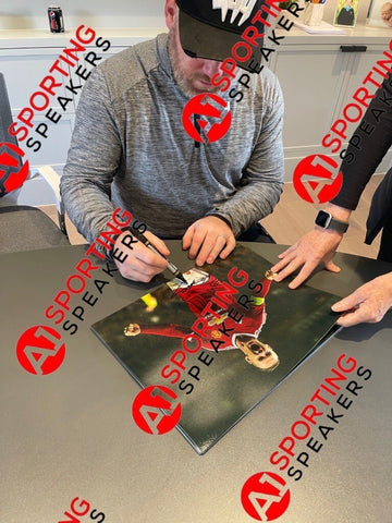 Framed Manchester United Wayne Rooney Hand Signed Photograph With COA £69.997