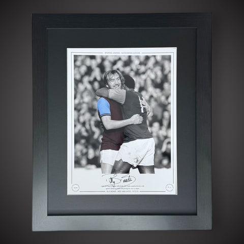 FRAMED West Ham 1973/74 Hand Signed Photo By BILLY BONDS £790