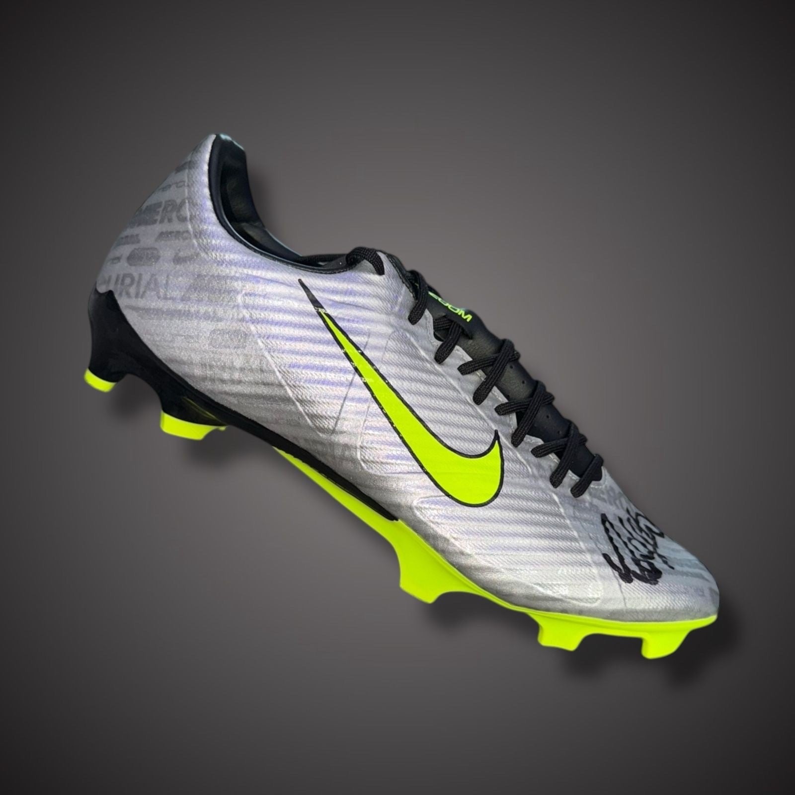 Ronaldo R9 Hand Signed Football Boot With Beckett Sticker Authenticity £4501