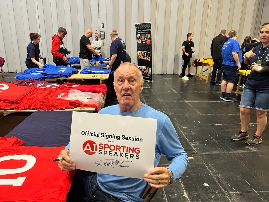 Sir Geoff Hurst Hand Signed Football Boot- West Ham - In A Acrylic Case £89.992