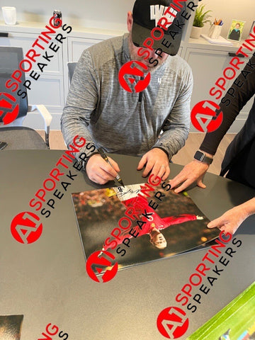 Framed Wayne Rooney Hand Signed Manchester United Photograph £69.99 16X207