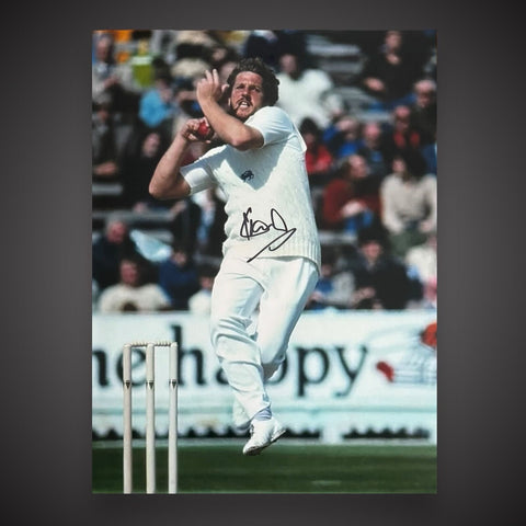 Cricket Legend- Ian Botham Hand Signed Cricket Photograph With COA £49 12X160