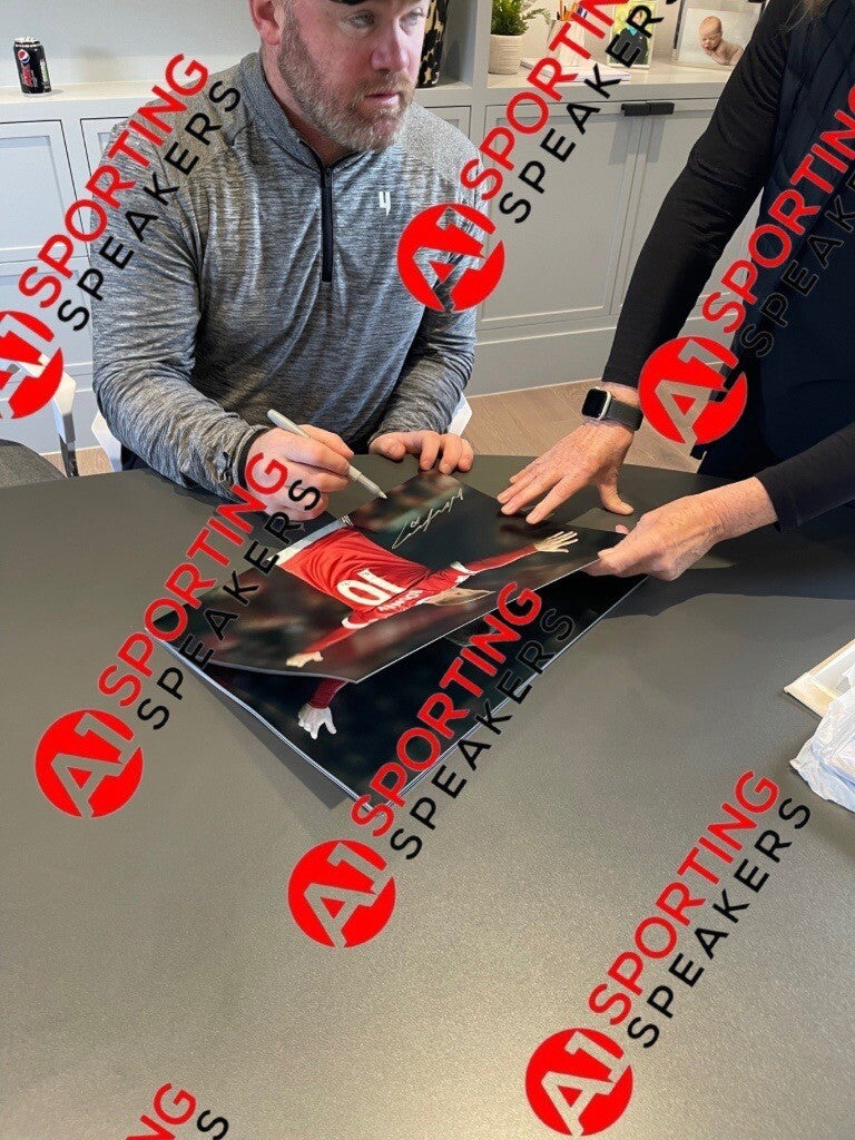 Manchester United Wayne Rooney Hand Signed 16x12 Size Photograph With COA £39.995