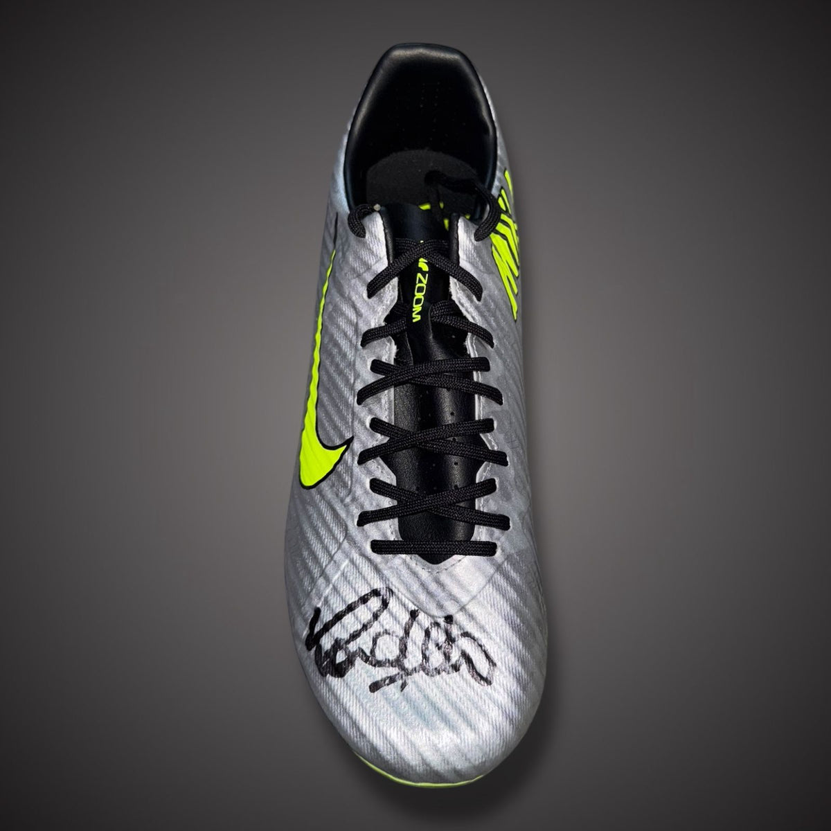 Ronaldo R9 Hand Signed Football Boot With Beckett Sticker Authenticity
