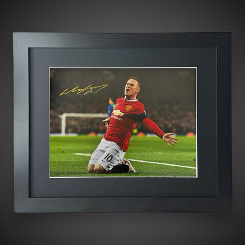 Framed Wayne Rooney Hand Signed Manchester United  Photo  £75 16X200